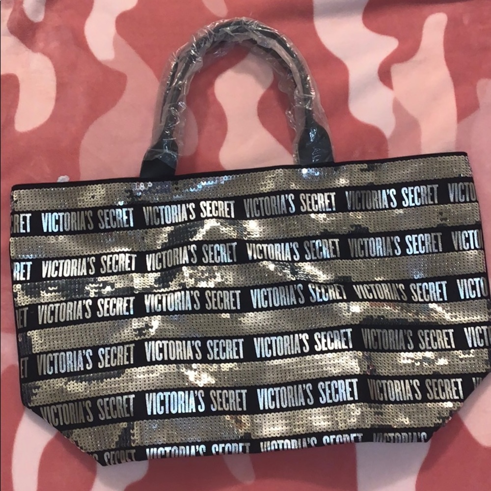 Sequin tote with mini